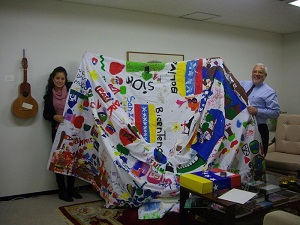 Embassy of the Bolivarian Republic of Venezuela: The cotton sheeting painted by the children of the Bolivarian Republic of Venezuela has come back to us.