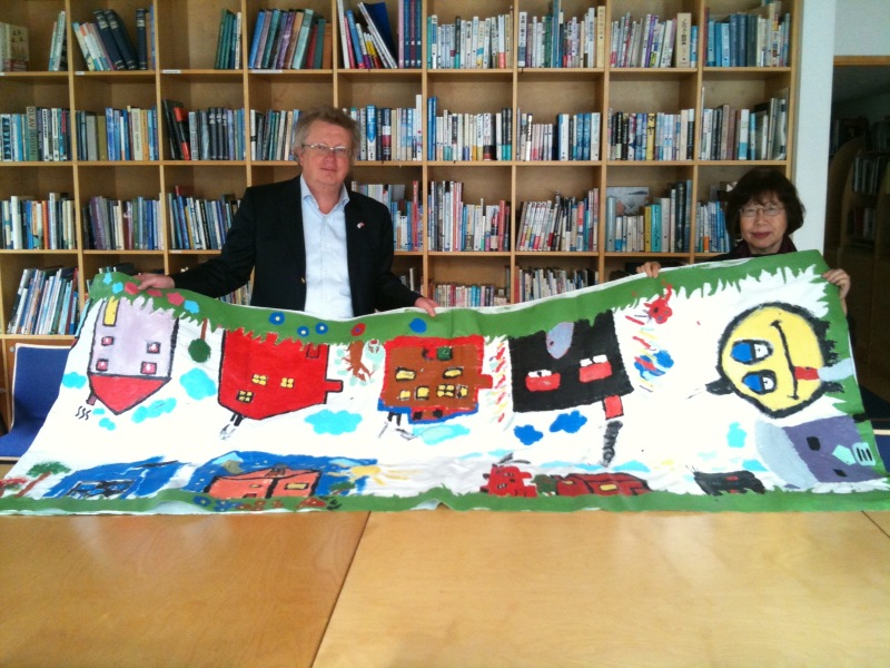 Royal Norwegian Embassy: The cotton sheeting painted by the children of Norway has come back to us.