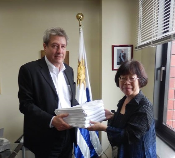 Embassy of the Oriental Republic of Uruguay:  We presented cotton sheeting for the painting.