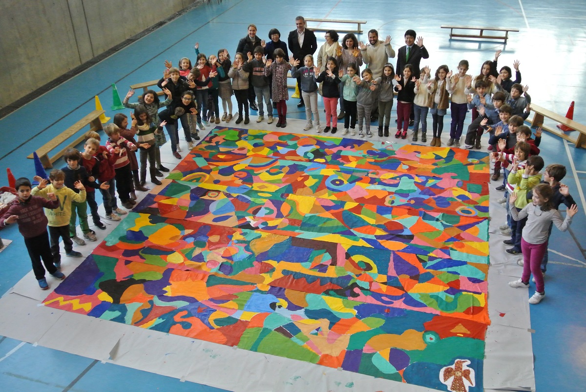 Children in Madrid painted the Biggest Painting in the World