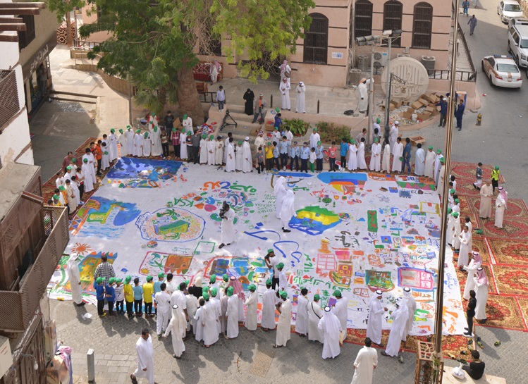 Painted the Biggest Painting in the World 2015 Jeddah with 400 children
