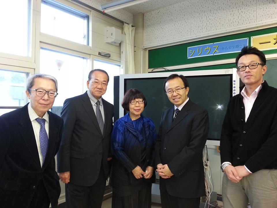We visited Kousai Elementary school in Sapporo city in Hokkaido for “The Biggest Painting in the World in Sapporo”.