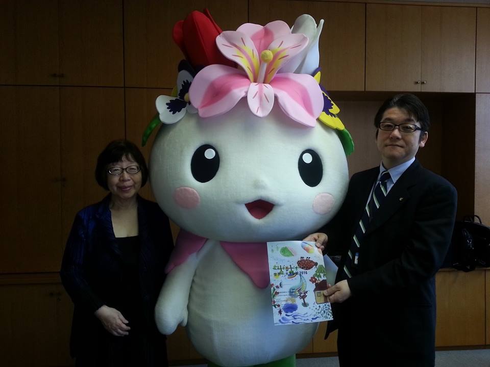 I paid a courtesy visit to a town office of Higashikagura town in Hokkaido. 